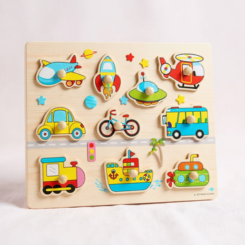 Houten puzzel met boerderijdieren, perfect voor kinderen van 2 tot 4 jaar. Stimuleert de motorische vaardigheden en herkenning van dieren.